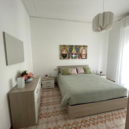 Anna Holiday Home Giardini Naxos Bagian luar foto