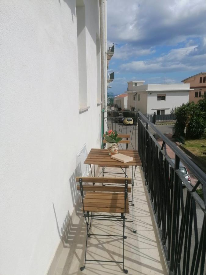 Anna Holiday Home Giardini Naxos Bagian luar foto