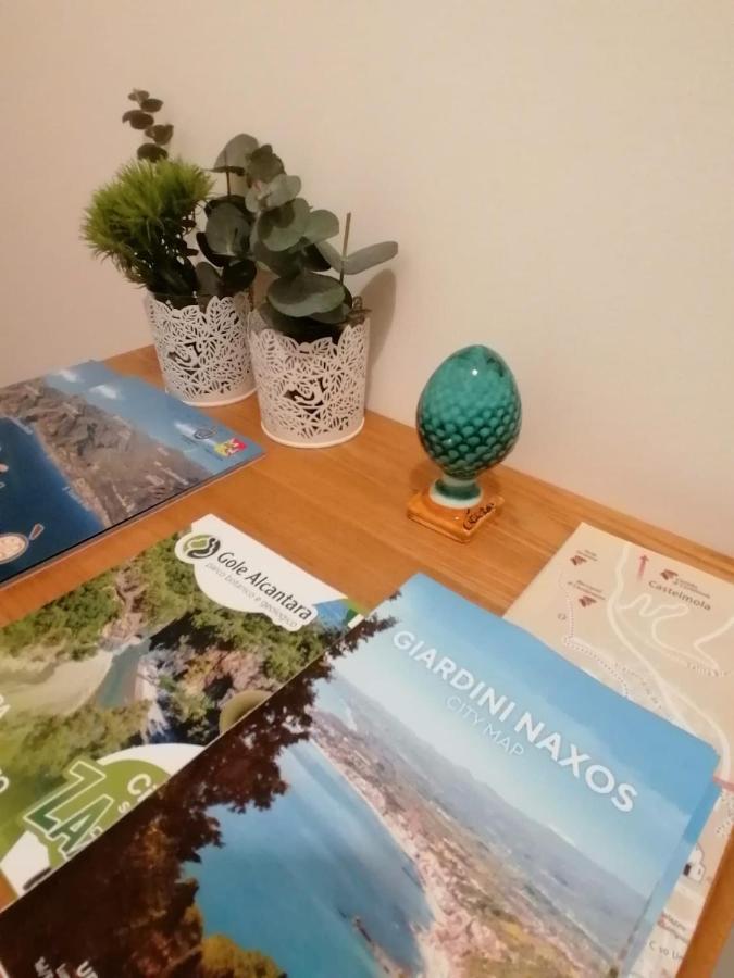Anna Holiday Home Giardini Naxos Bagian luar foto