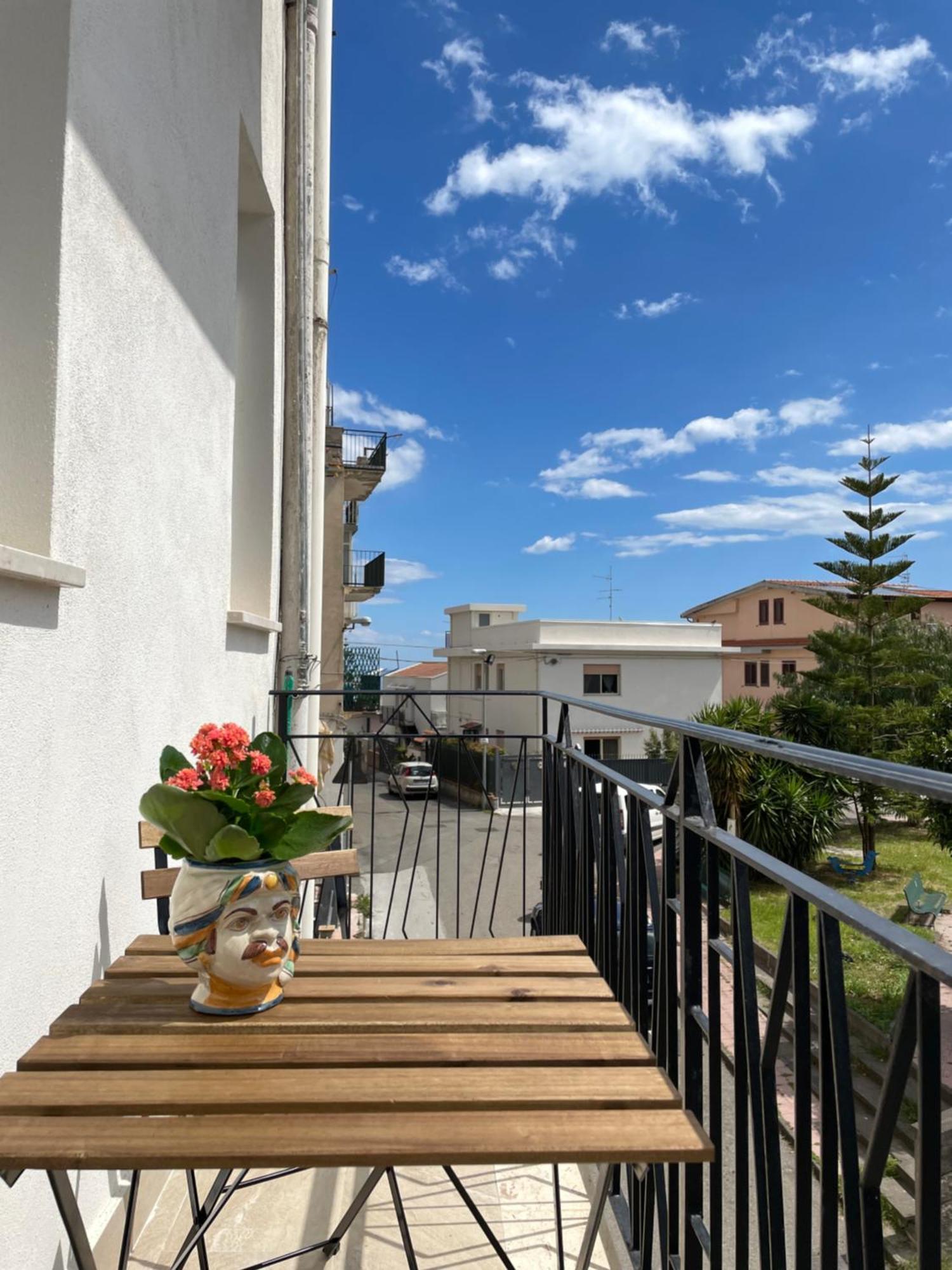 Anna Holiday Home Giardini Naxos Bagian luar foto