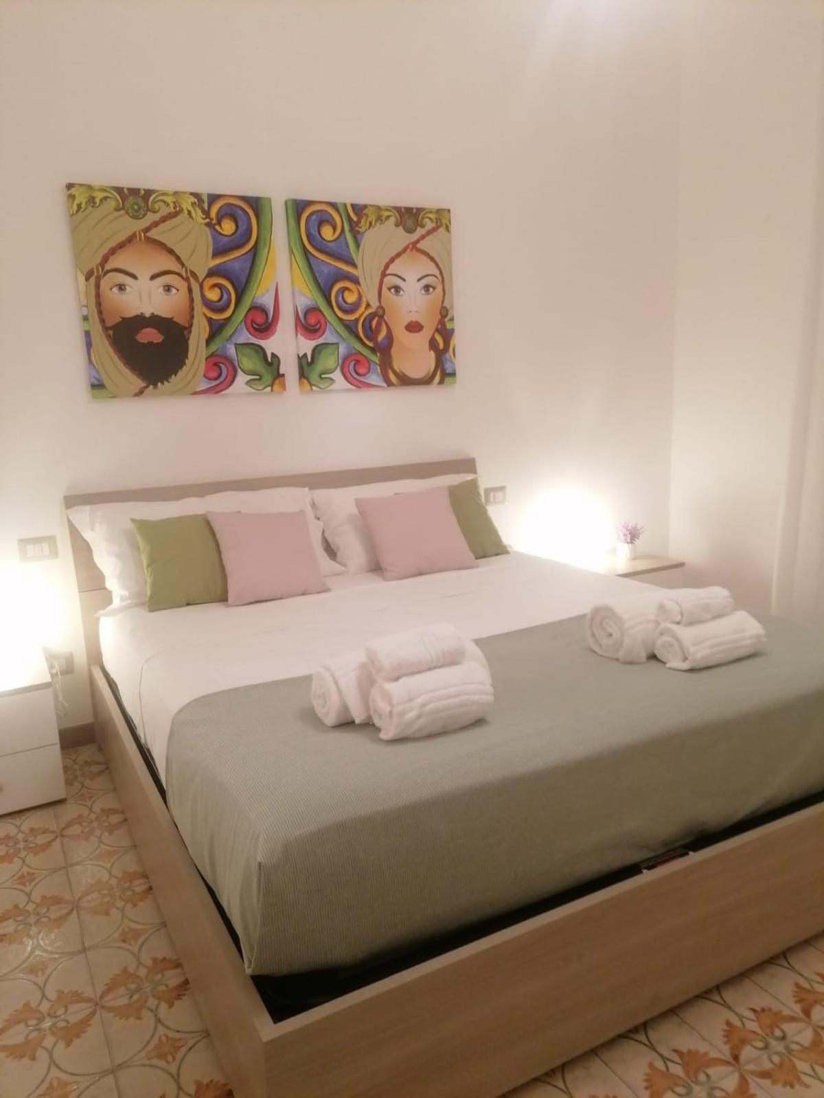 Anna Holiday Home Giardini Naxos Bagian luar foto